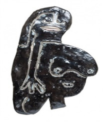 Figura mujer en ceramica pintado de negro